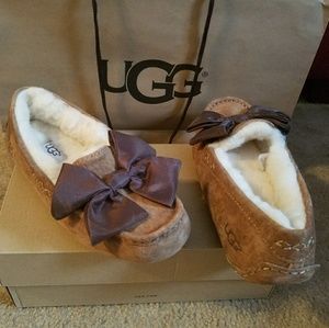 SALE 🔥UGG  clara glam bow slip ons